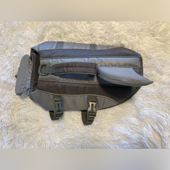 Shark Dog Life Jacket - Picture 3 of 7